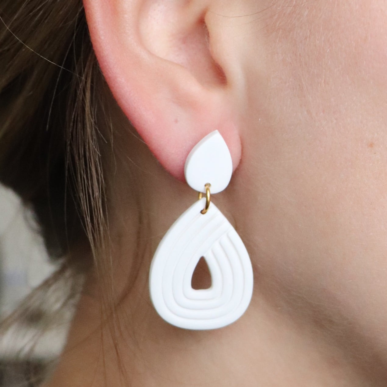 Elegant White Earrings